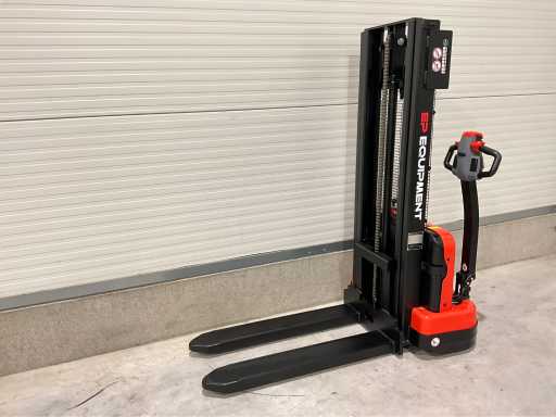 EP - 2025 - EST 124 2,7 metri - Stacker