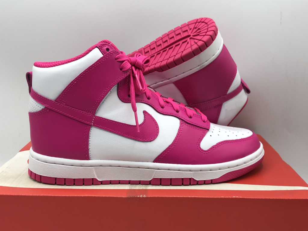 Nike Dunk High Sneaker in Weiß/Pink 38.5