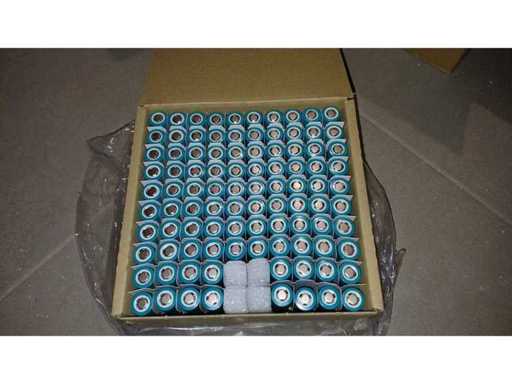 Samsung - INR18650-20R (2000 mAh) - Lithium-ion batteries (9984x)