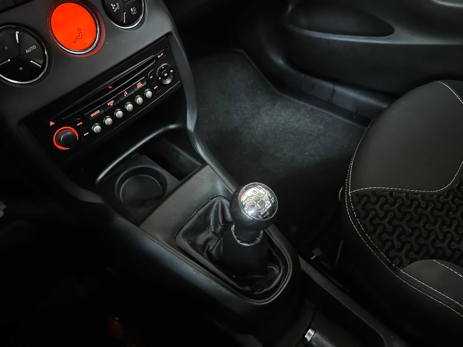 Citroen C3 1.4 VTi Ligne Business (Origineel-NL) 95pk 2010, 95-LVV-1