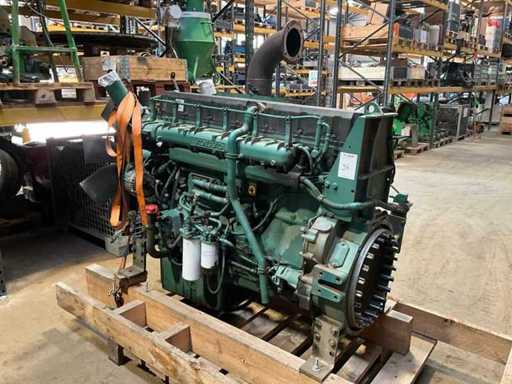 Volvo Penta TAD1643VE 16.12L 6-cylinder turbo diesel engine