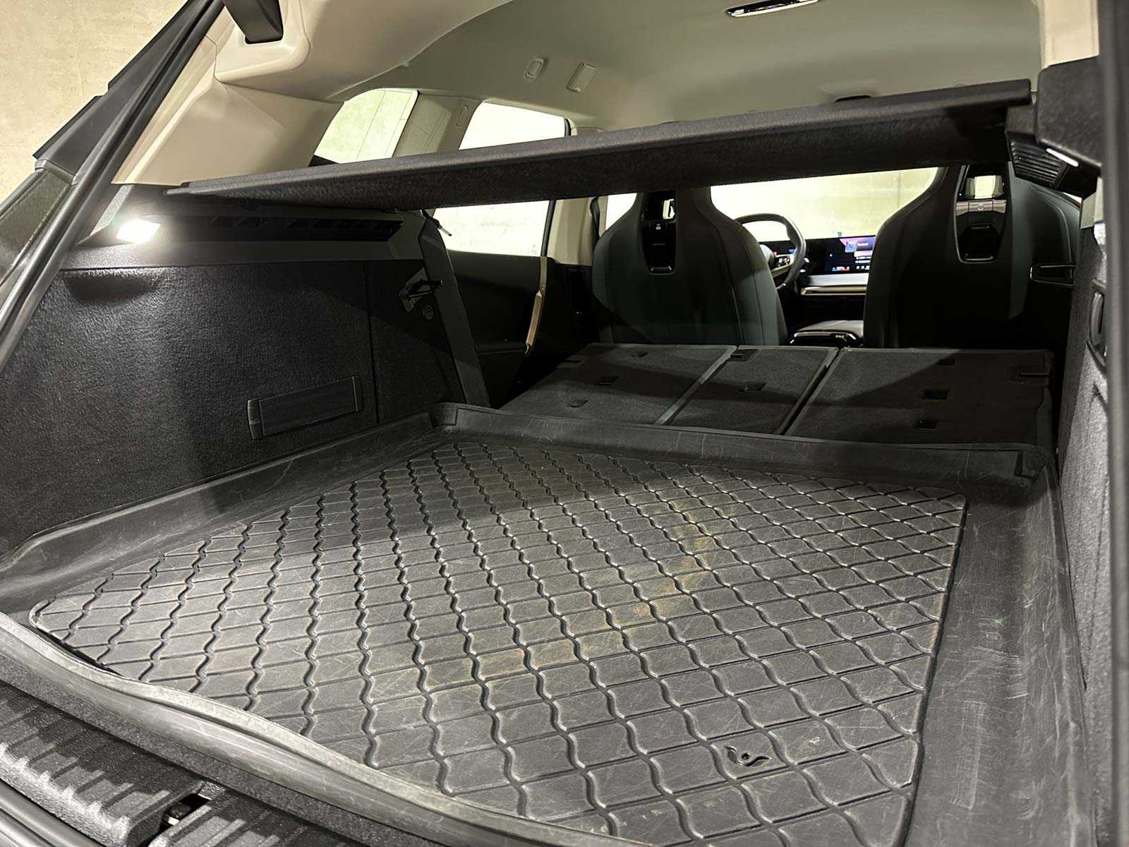 BMW iX xDrive40 Executive 77 kWh 326pk 2023 (Origineel-NL), T-756-HD