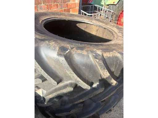 2x Michelin Omnibib-Reifen 