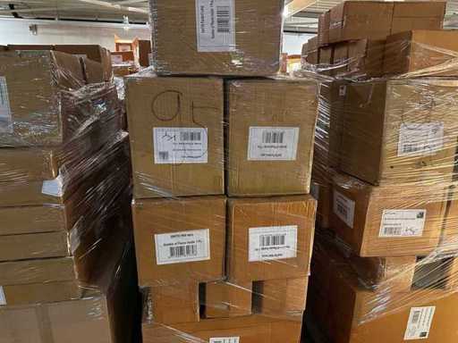 Décoration de fête, valeur au détail 2 000 €