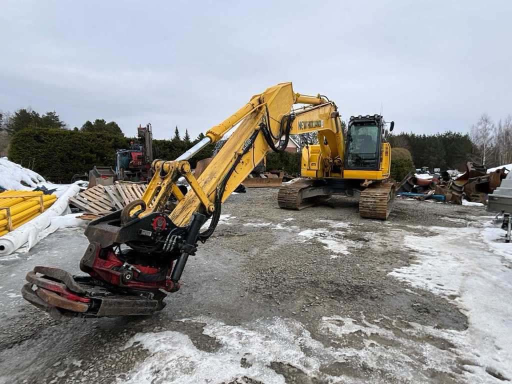 Excavator New Holland 260 tracked