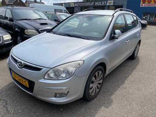 Hyundai - 2008 - i30 CW - Stile 1.6i - 37-GRV-5