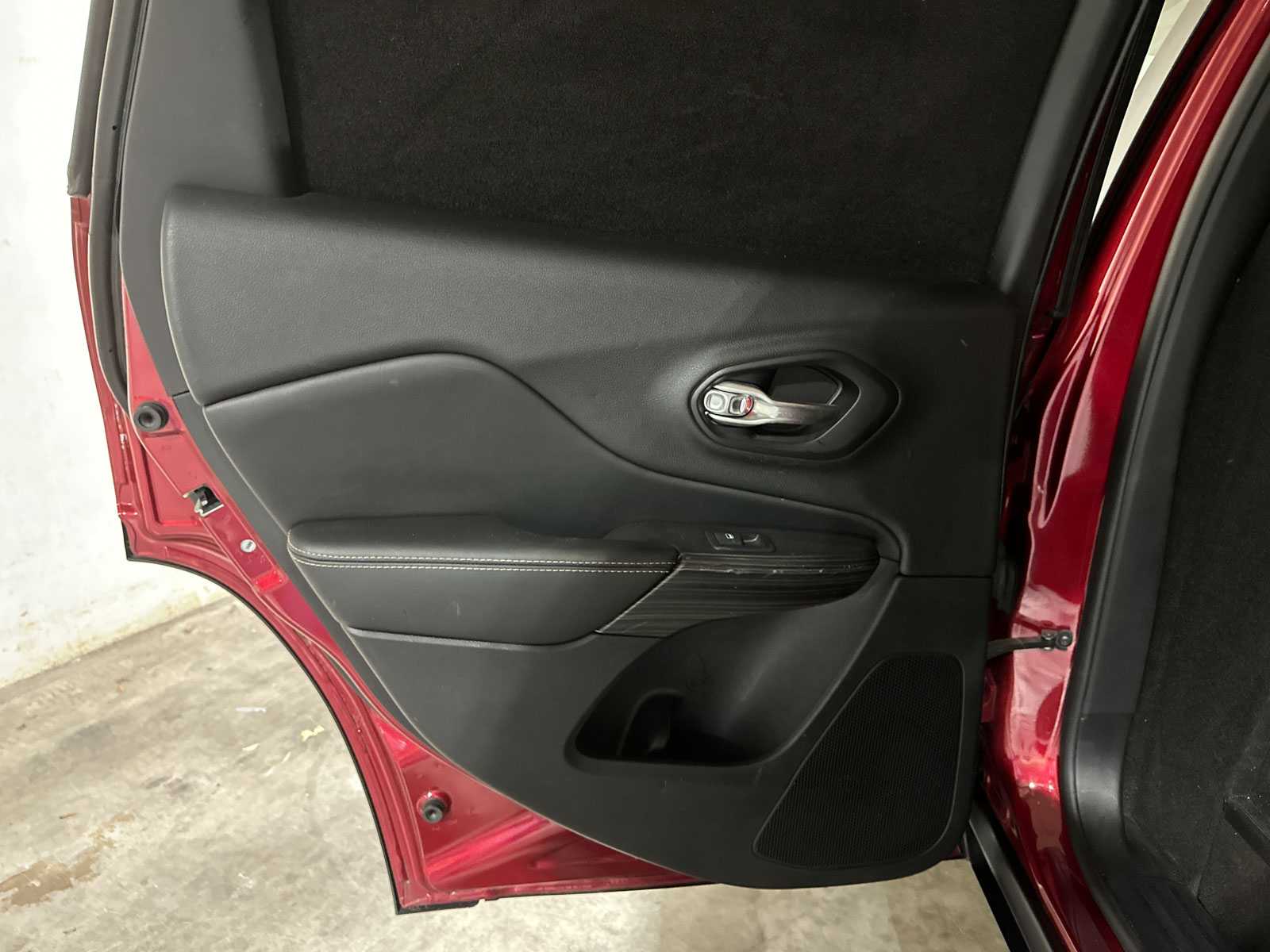 Jeep Cherokee 2.0 MultiJet Limited 4x4 140pk 2015 (Origineel-NL), VS-938-R Bedrijfswagen