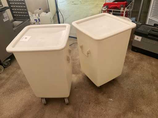 13 bacs de rangement mobiles en PVC (empilables)