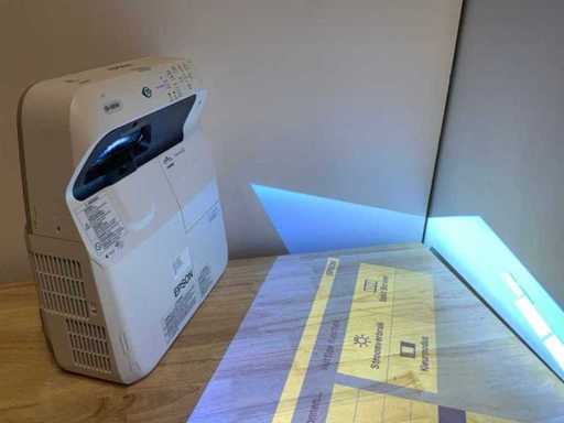Epson EB-685W Beamers & projectie