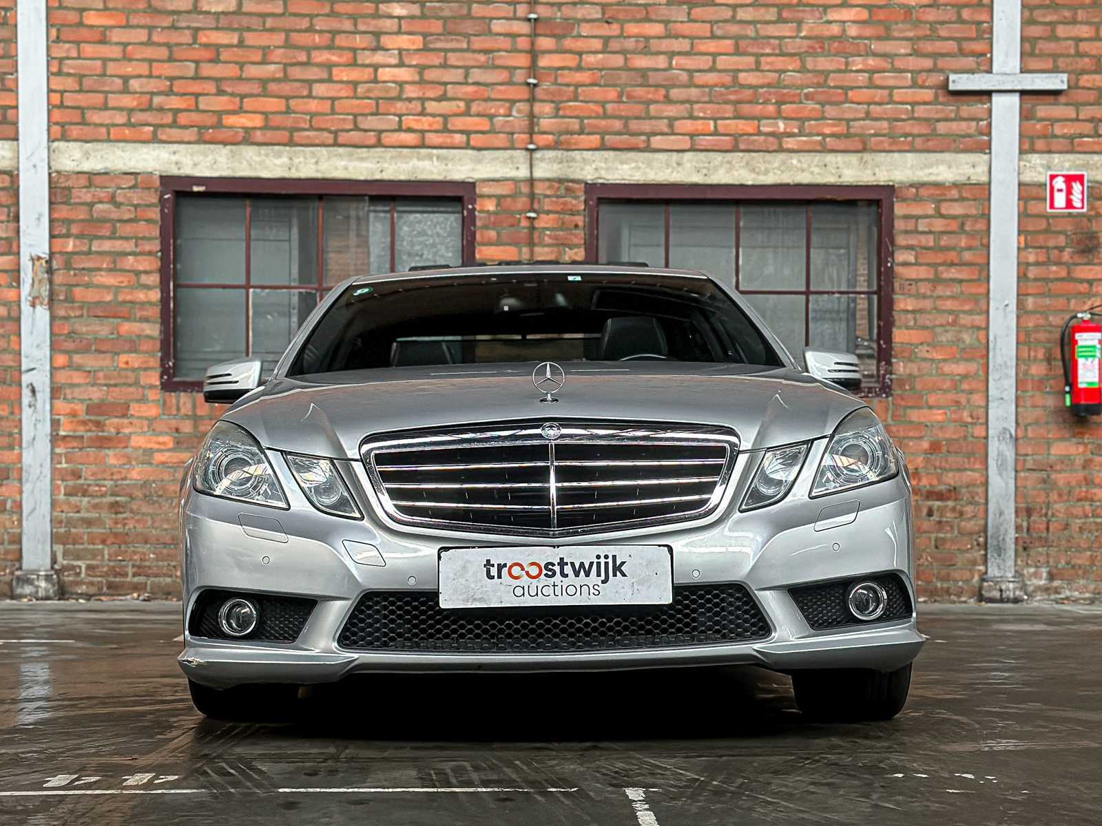 Mercedes-Benz E500 5.5 V8 AMG E-klasse 388pk 2009 -Youngtimer-