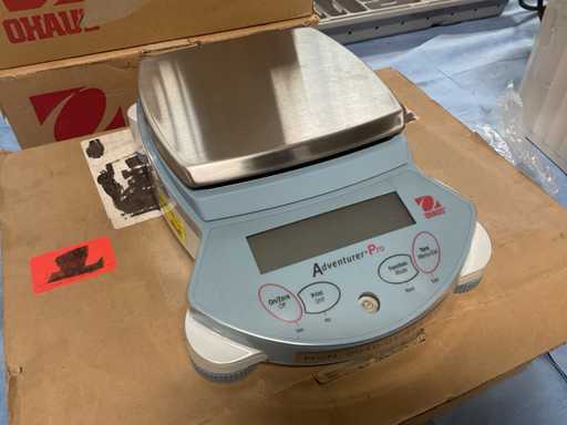 Ohaus Adventurer Pro Scale