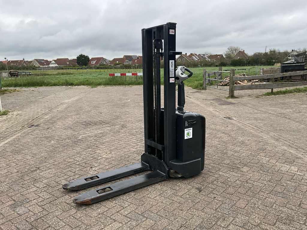 Elevator CLE1229 Stacker
