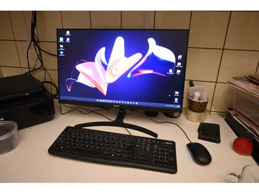 Veriton 12th generation Intel Core i5-12400 2.50Ghz Desktop with Acer 24" monitor