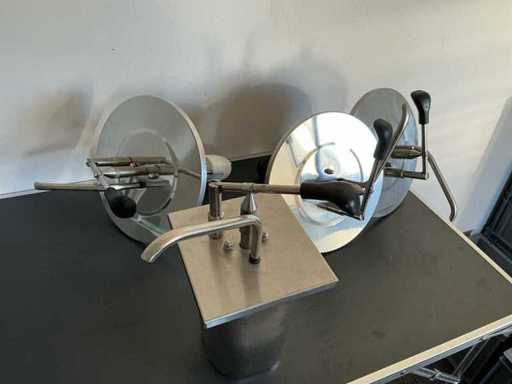 Pompes à sauce en acier inoxydable (3 fois rond, 1 carré + bocal)