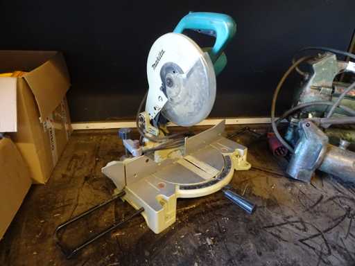 Makita - LS1040 - Scie à onglets