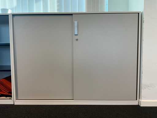 Sliding door cabinet (4x)