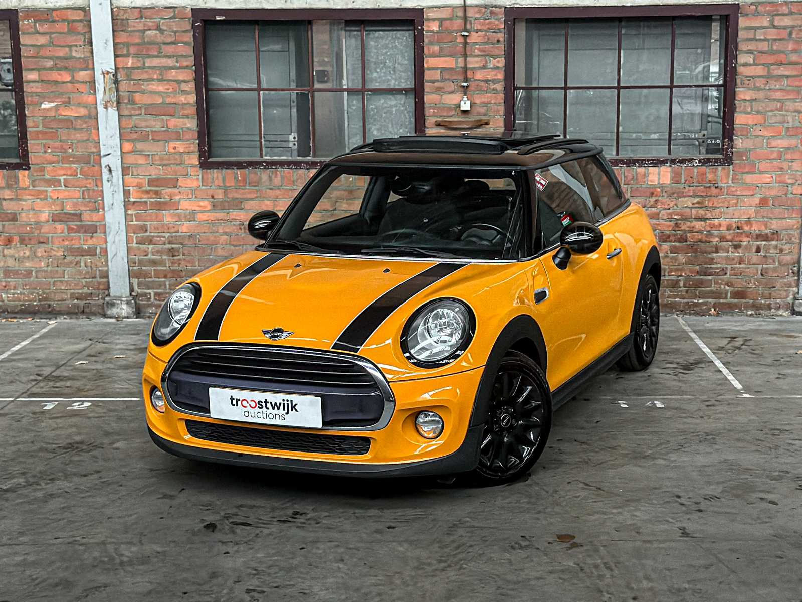 Mini Cooper Business 1.5 136pk 2016 (Origineel-NL), JF-468-B