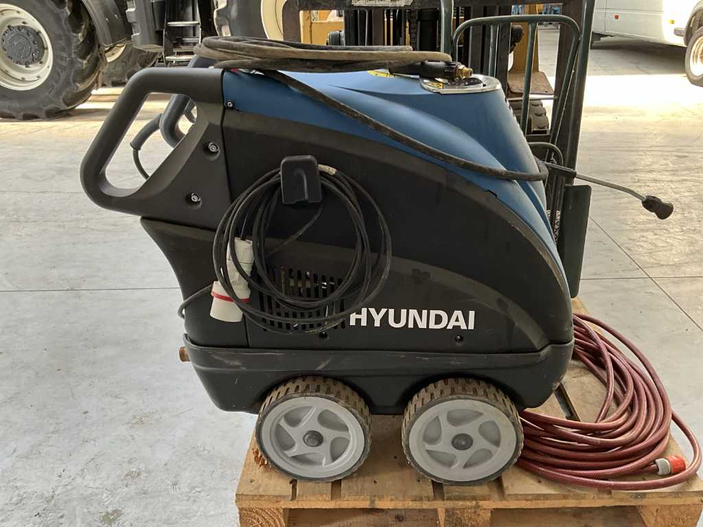 2022 Hyundai HY200H Pressure Washer