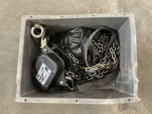 Menta MC05 (500kg - 15m) Chain Hoist with Chain Bag