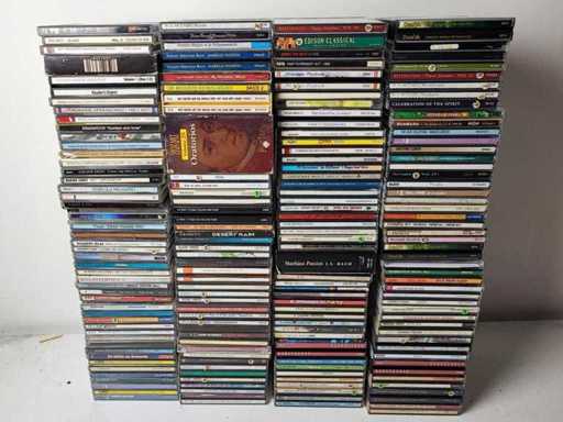 Batch von CDs mit 175 Stücken