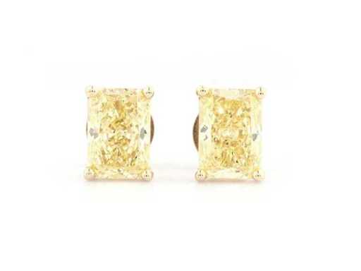 Boucle d’oreille en or jaune de 14 kt avec diamant cultivé en laboratoire de 4,12 ct