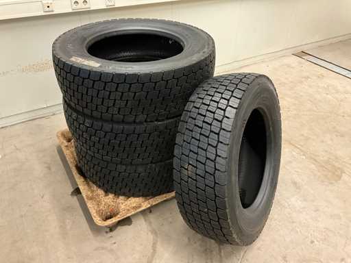 4x 295/60 R22.5 Retread Vrachtwagenband