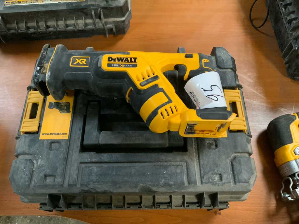 Dewalt dcs367 best sale reciprocating saw