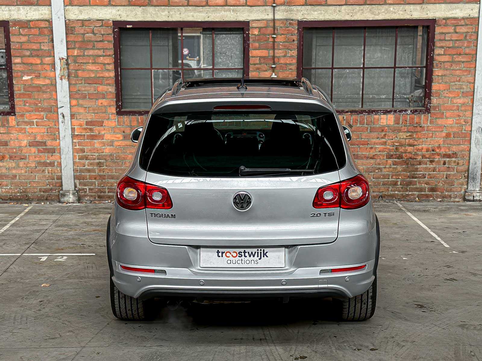 Volkswagen Tiguan 2.0 TSI Sport&Style 4Matic R-Line 170hp 2010, 21-KJR-3 Youngtimer