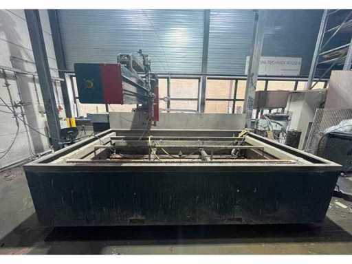 FLOW - 2010 - 30 BP JPMEX - Maszyna do cięcia strumieniem wody