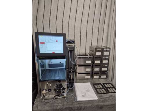 BUCHI PURE - C-815 - Flash Chromatography System - 2023