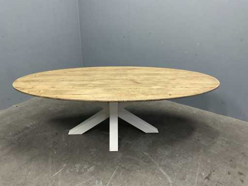 Table de salle à manger ovale décalée en chêne 240 cm avec base en araignée
