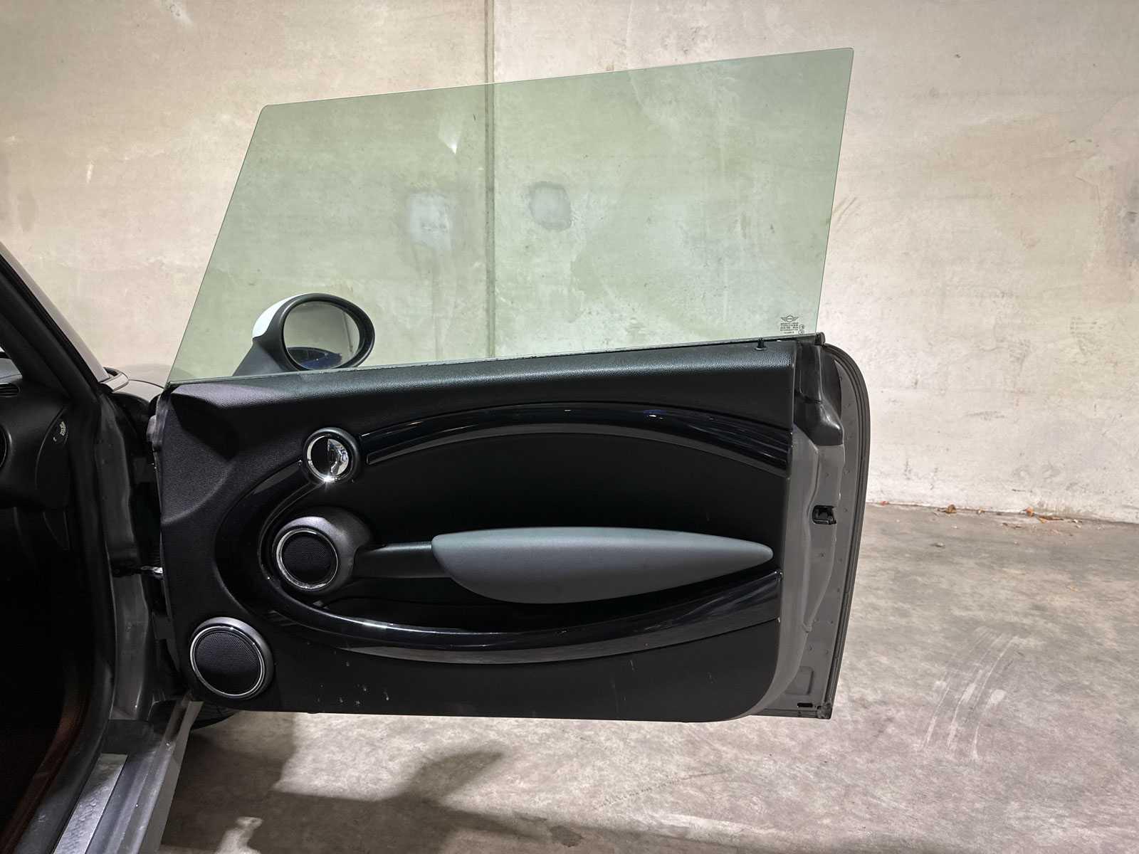 Mini Cooper S -AUTOMAAT- 1.6 174pk 2010, 29-LDD-3