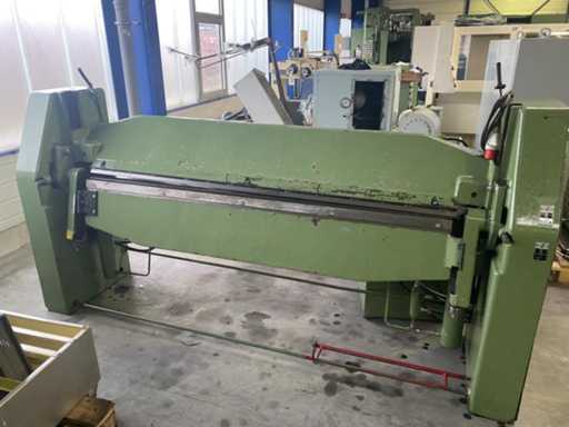 ZAVODY TAZKEHO STROJARSTVA XONM 2000/2A/4 Folding machine 