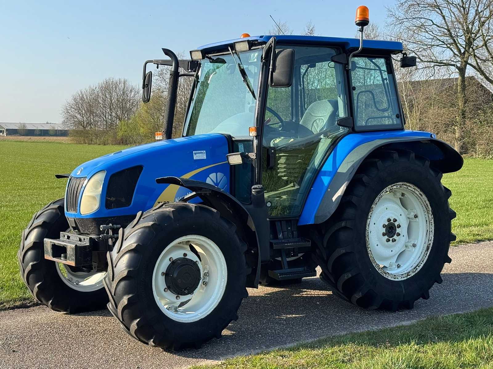 New Holland – TL90A – Tractor – 2007