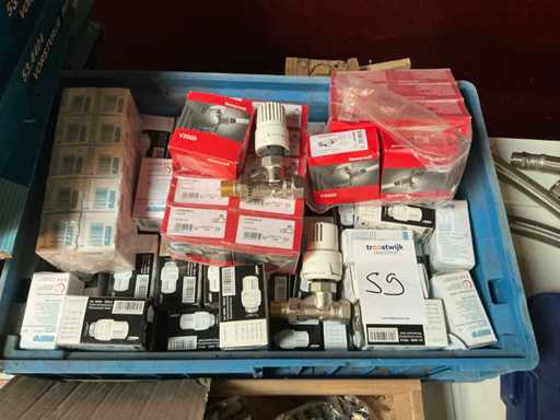 Lot de différentes vannes de thermostat, par ex. Honeywell