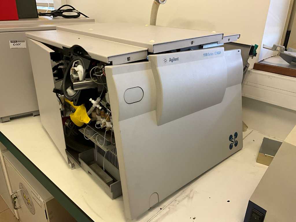 AGILENT - 1100 Series LC/MSD Mass Spectrometer