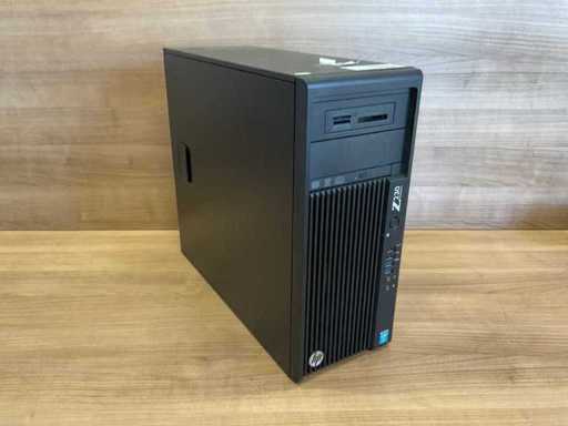 Calculatorul HP Z230