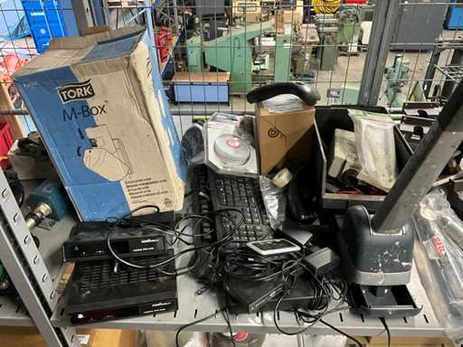 Accessoires pour le bureau de fête et ordinateurs