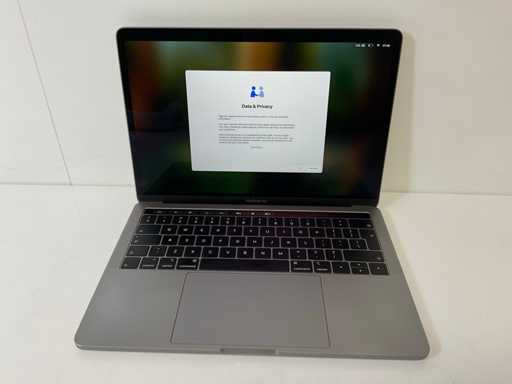 Apple MacBook Pro 13", Core(TM) i5 8ª generazione, 8 GB di RAM, 128 GB NVMe Laptop