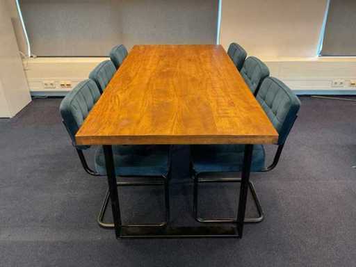 Eetkamertafel 200x90x77 cm en zes eetkamerstoelen