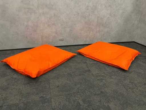 2x oranje zitzak 160x130