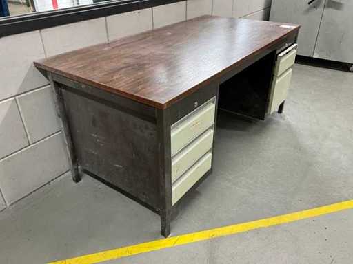 Overige werkplaatsinventaris (4x)