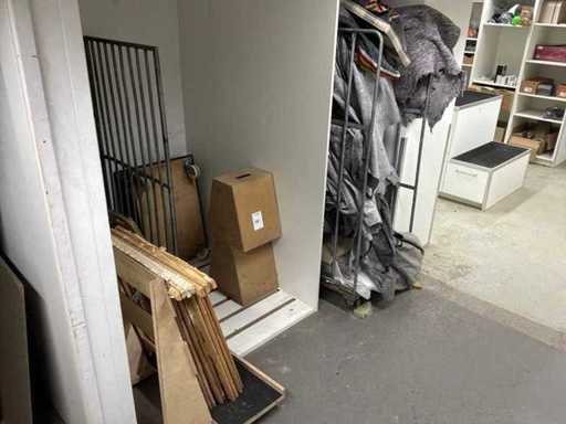 Różne wewnętrzne materiały transportowe