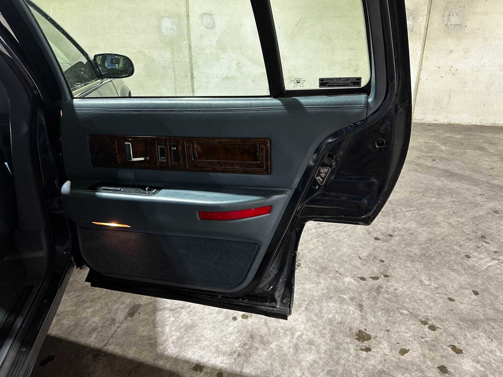 Cadillac Fleetwood Brougham 256pk 1995, G-578-KG