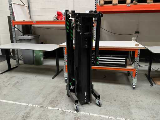 Kuzar K-50 Materiaallift