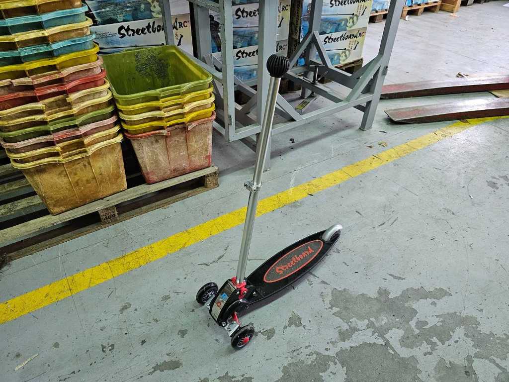 ROMOBIL - stock of streetboards