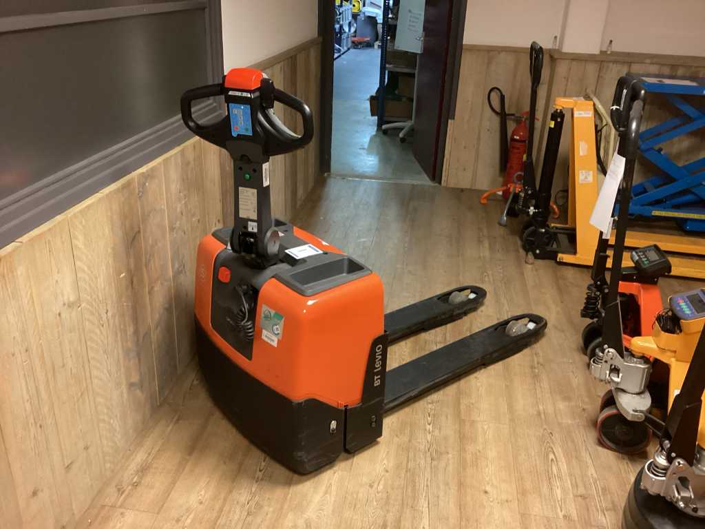 2020 Toyota LWE130 Electric Pallet Truck
