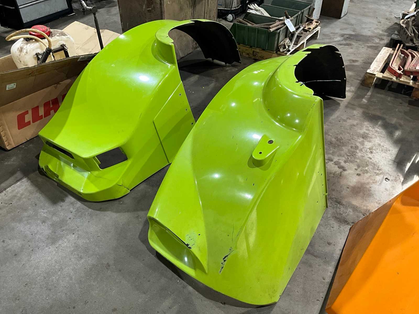 Claas Ares 600 / Arion Mudguard (2x)