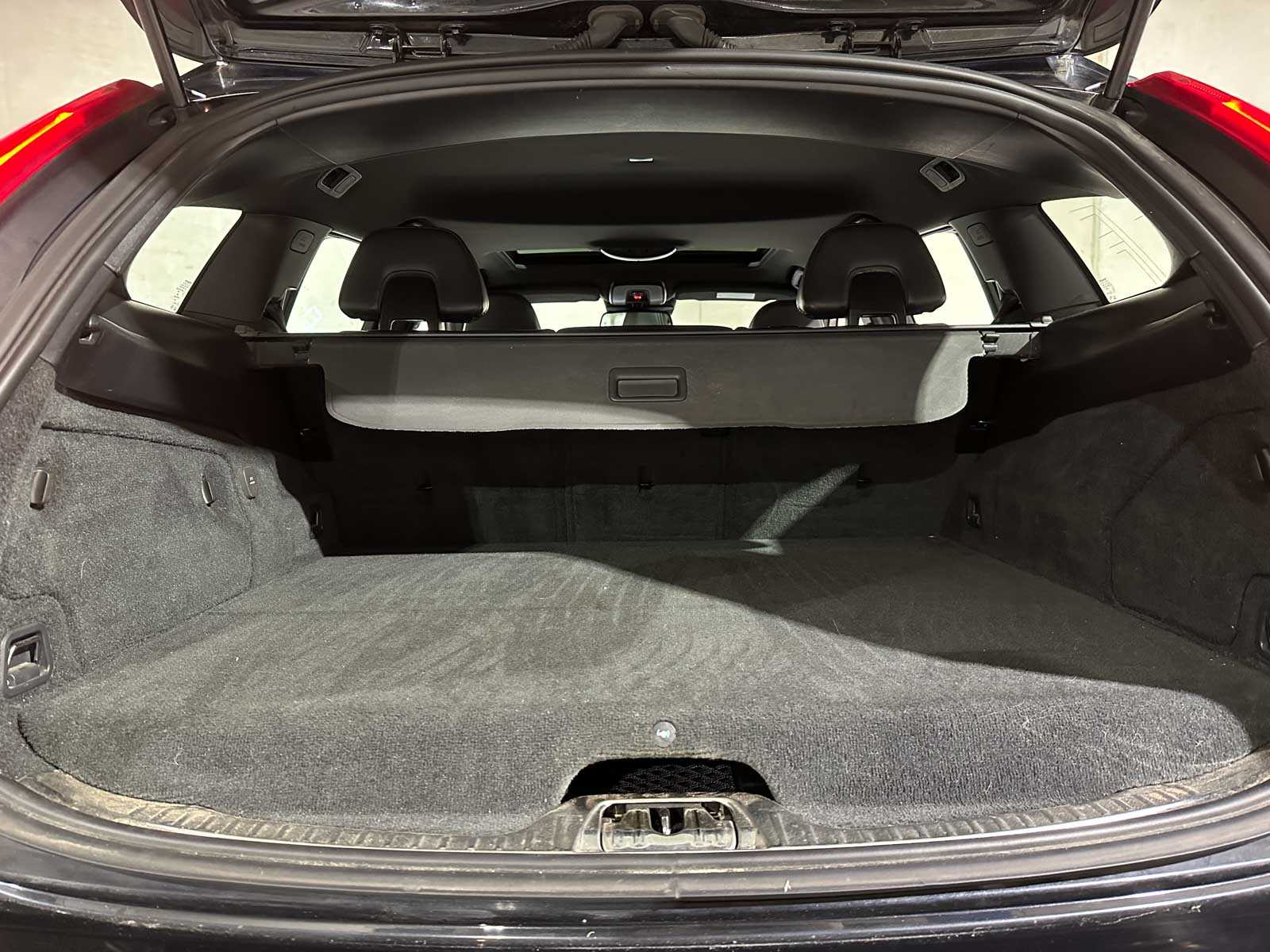 Volvo V60 2.4 D6 AWD Plug-In Hybrid Summum 215pk 2013 (Origineel-NL), 6-SVN-43