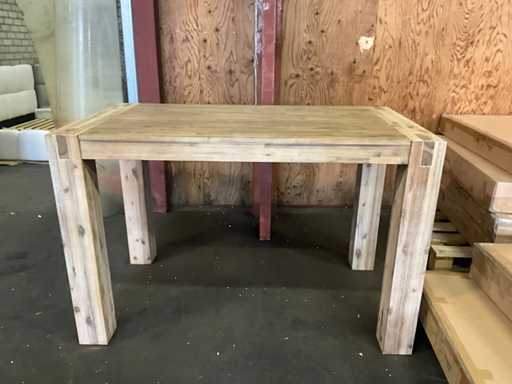 Table haute de salle à manger